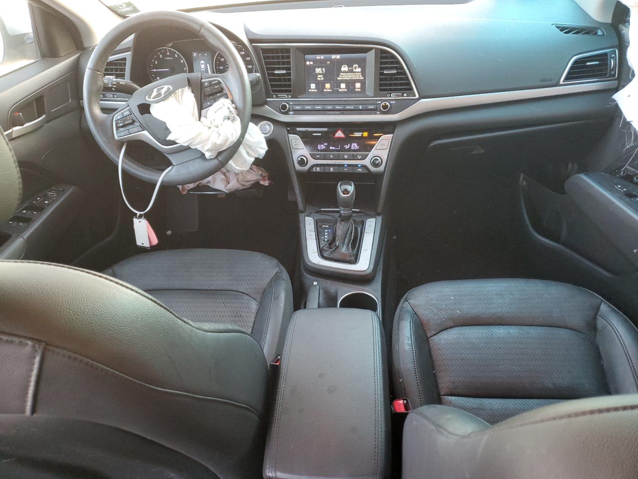 2017 Hyundai Elantra Se VIN: 5NPD84LFXHH058844 Lot: 64305424