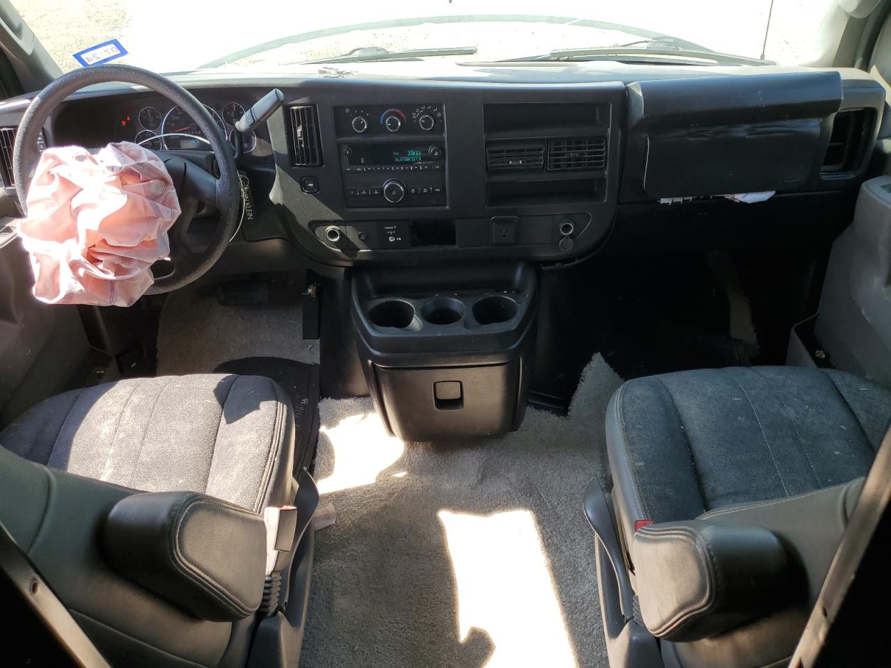 2020 Chevrolet Express G2500 VIN: 1GCWGAFG7L1181385 Lot: 64028674