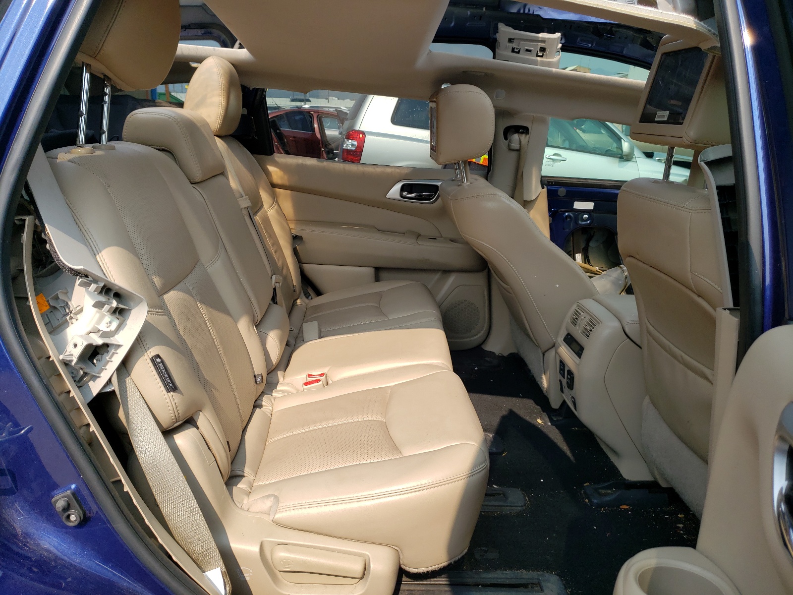 5N1DR2MM5JC679422 2018 Nissan Pathfinder S