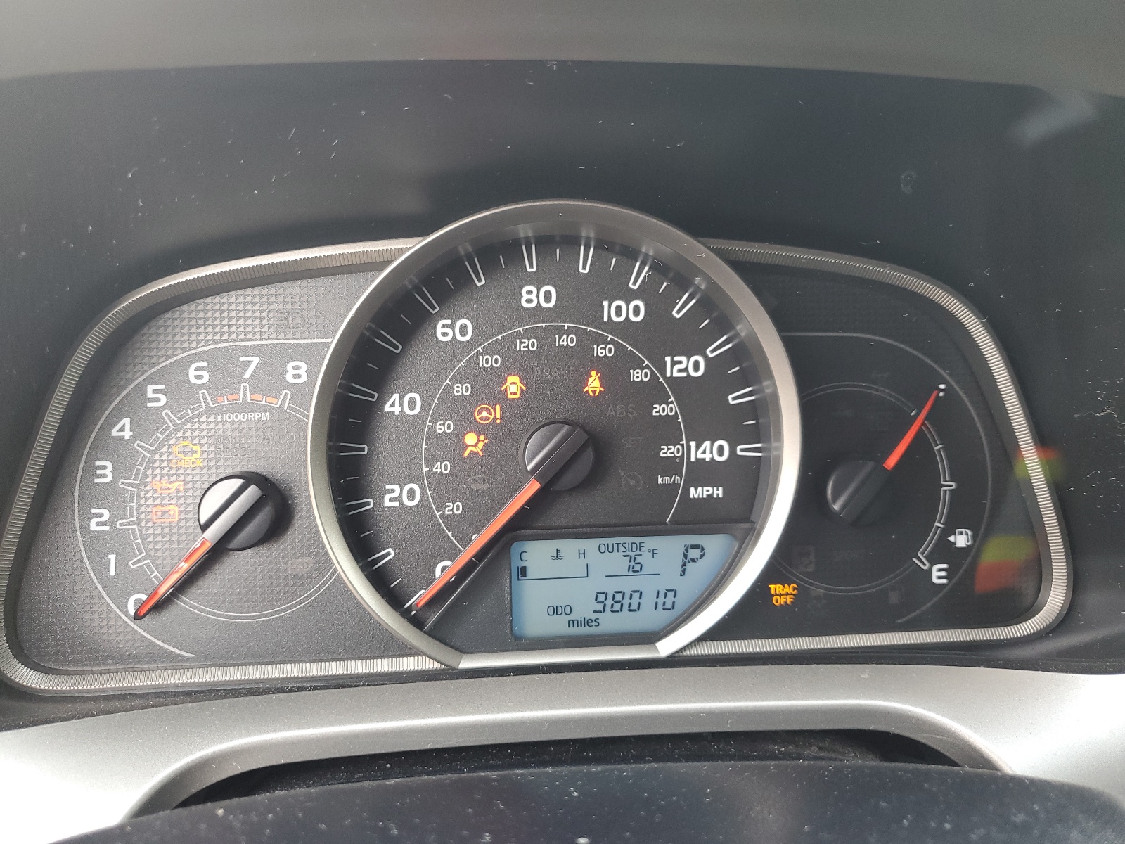 JTMZFREV8ED029549 2014 Toyota Rav4 Le