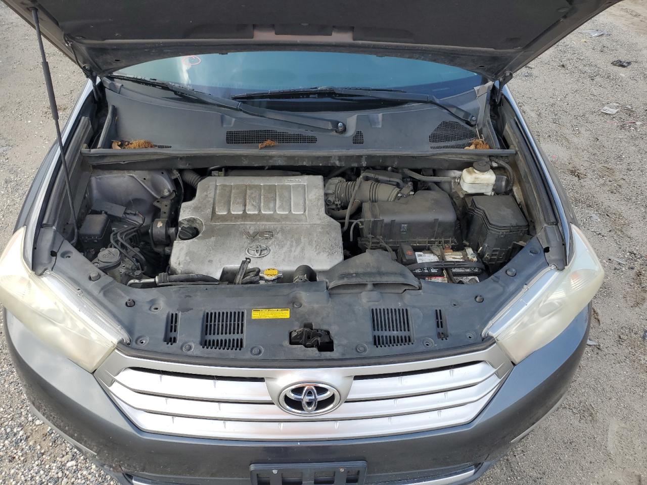 2011 Toyota Highlander Base VIN: 5TDBK3EH1BS065930 Lot: 63774504