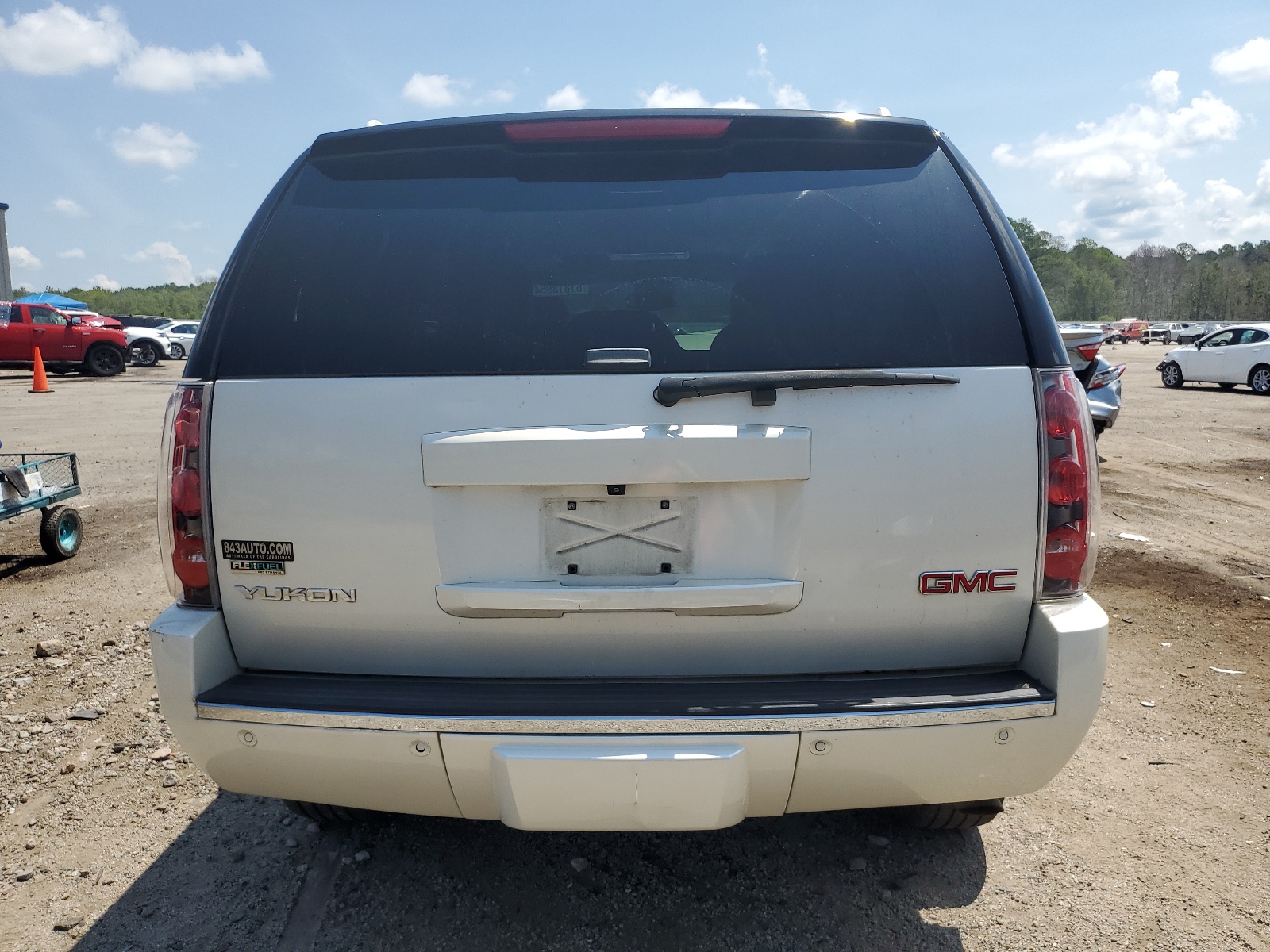 1GKS2EEF0CR102626 2012 GMC Yukon Denali