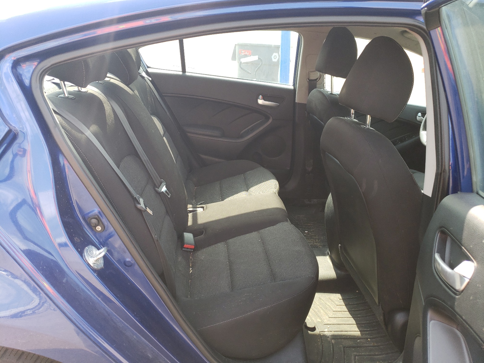 3KPFK4A72HE028294 2017 Kia Forte Lx