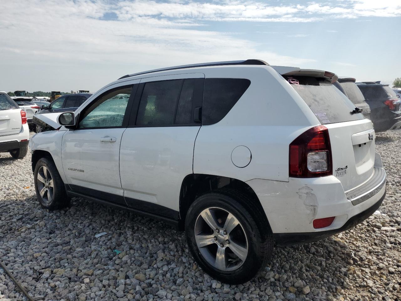 1C4NJDEB4GD802476 2016 JEEP COMPASS - Image 2