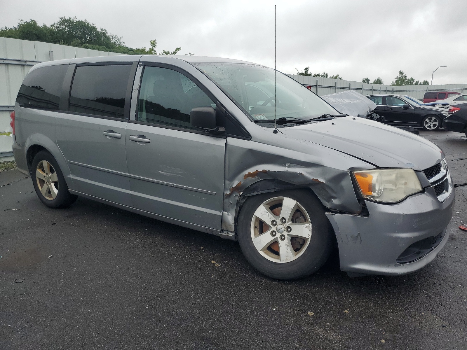 2C4RDGBG8DR703615 2013 Dodge Grand Caravan Se