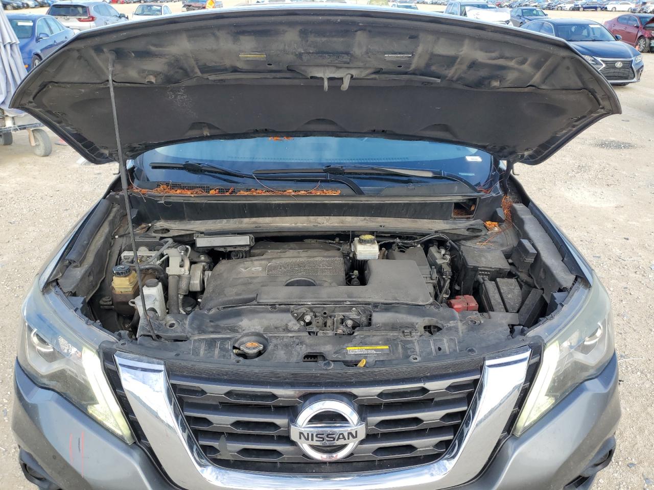 2018 Nissan Pathfinder S VIN: 5N1DR2MN4JC657601 Lot: 64290404