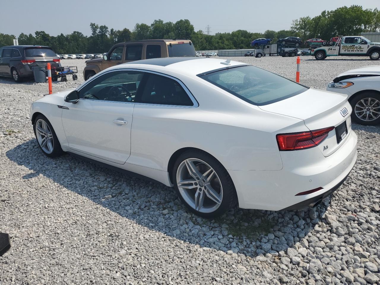 VIN WAUTNAF59JA001745 2018 AUDI A5 no.2