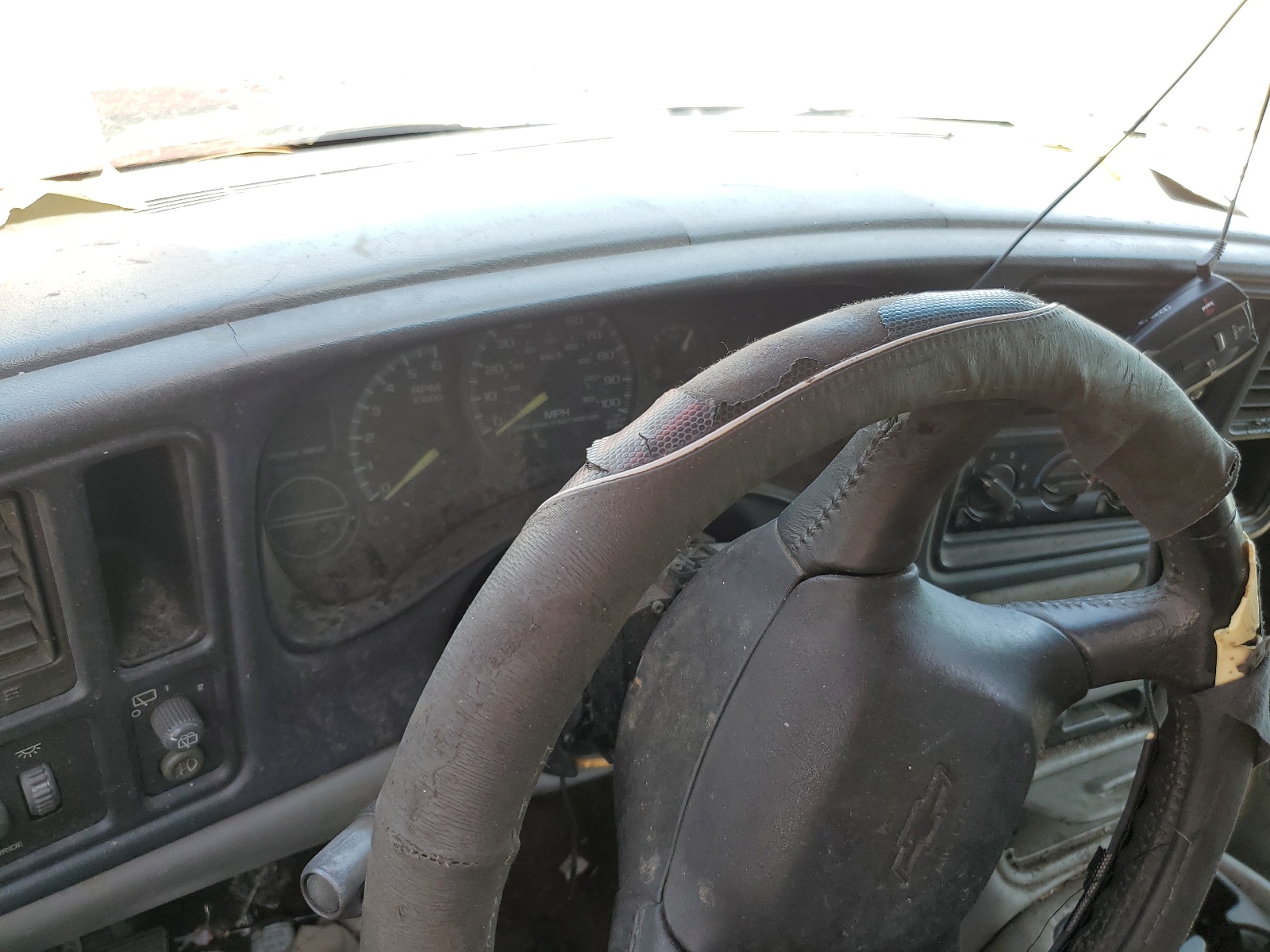 1GNEC13T21R101683 2001 Chevrolet Tahoe C1500