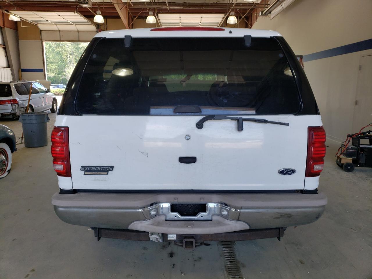 1998 Ford Expedition VIN: 1FMPU18L2WLB51349 Lot: 61462214