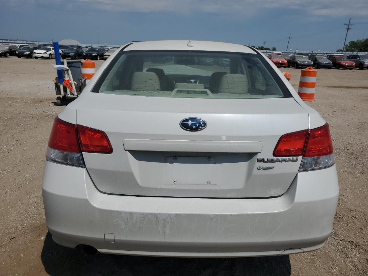 4S3BMBC67E3027887 2014 Subaru Legacy 2.5I Premium