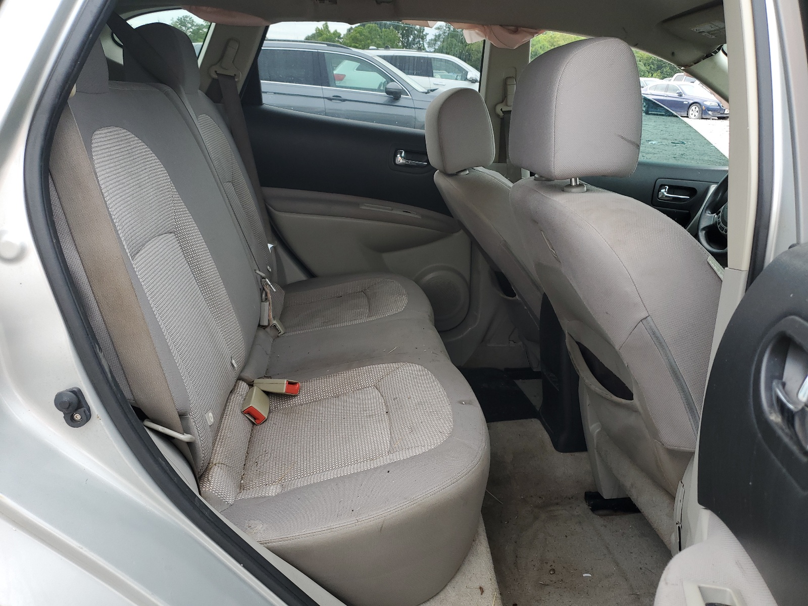 JN8AS5MT5BW186722 2011 Nissan Rogue S