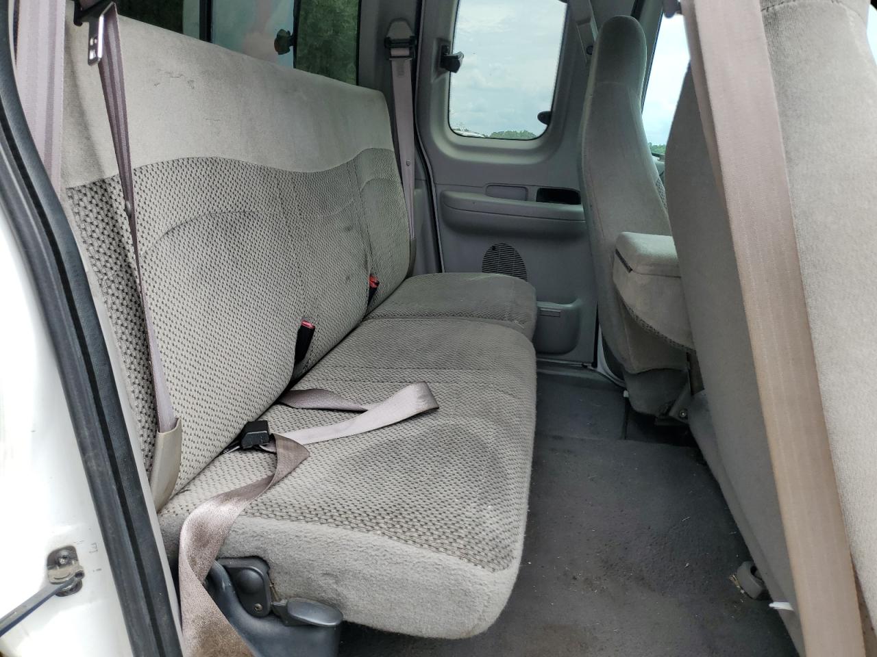 2000 Ford F150 VIN: 1FTRX17L6YKA65573 Lot: 64680724