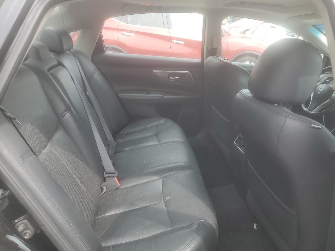 2015 Nissan Altima - Image 10