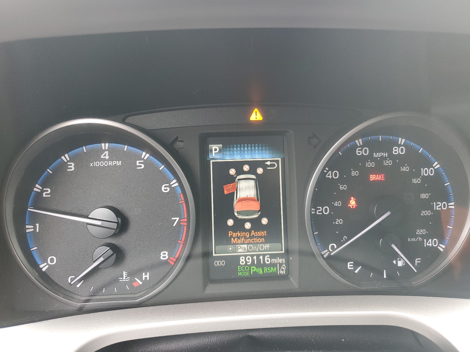 JTMRFREV5HJ156801 2017 Toyota Rav4 Xle