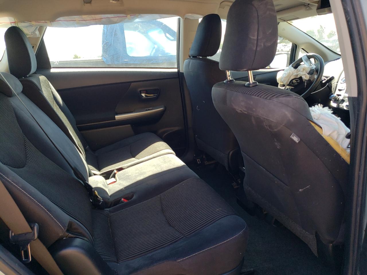 2017 Toyota Prius V VIN: JTDZN3EU3HJ074282 Lot: 61240394