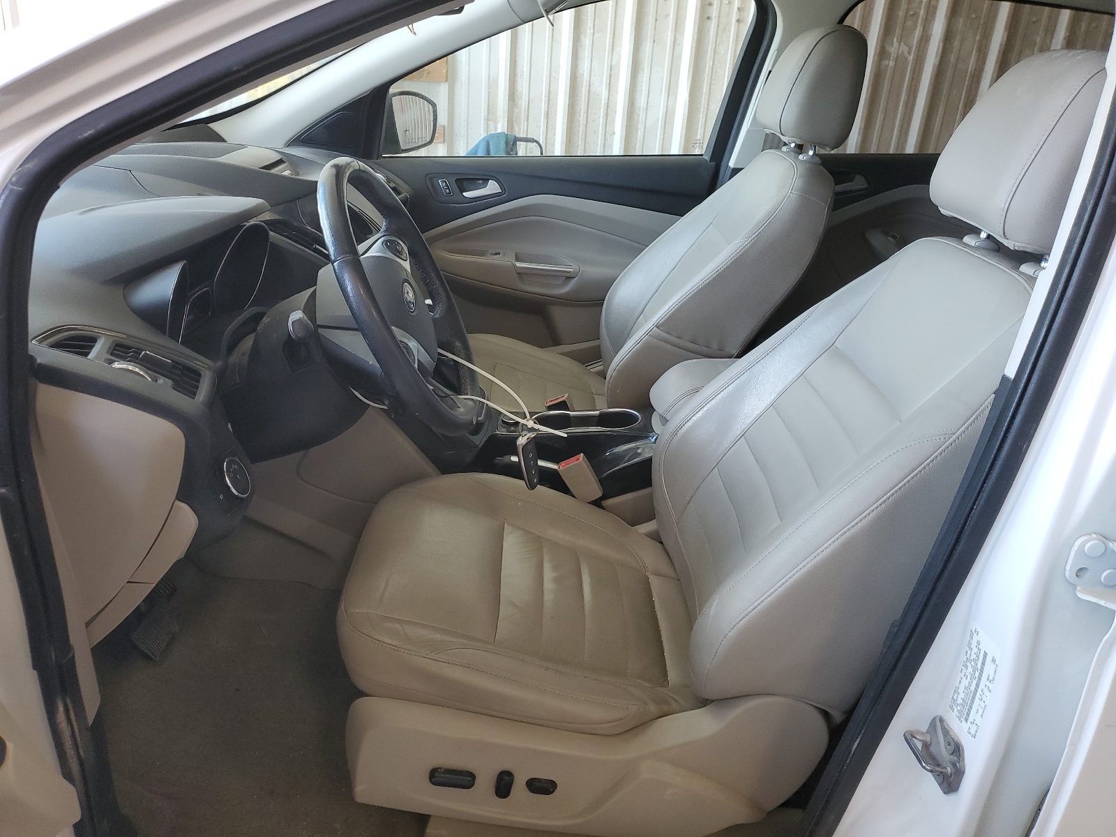 1FMCU0J98EUB28769 2014 Ford Escape Titanium