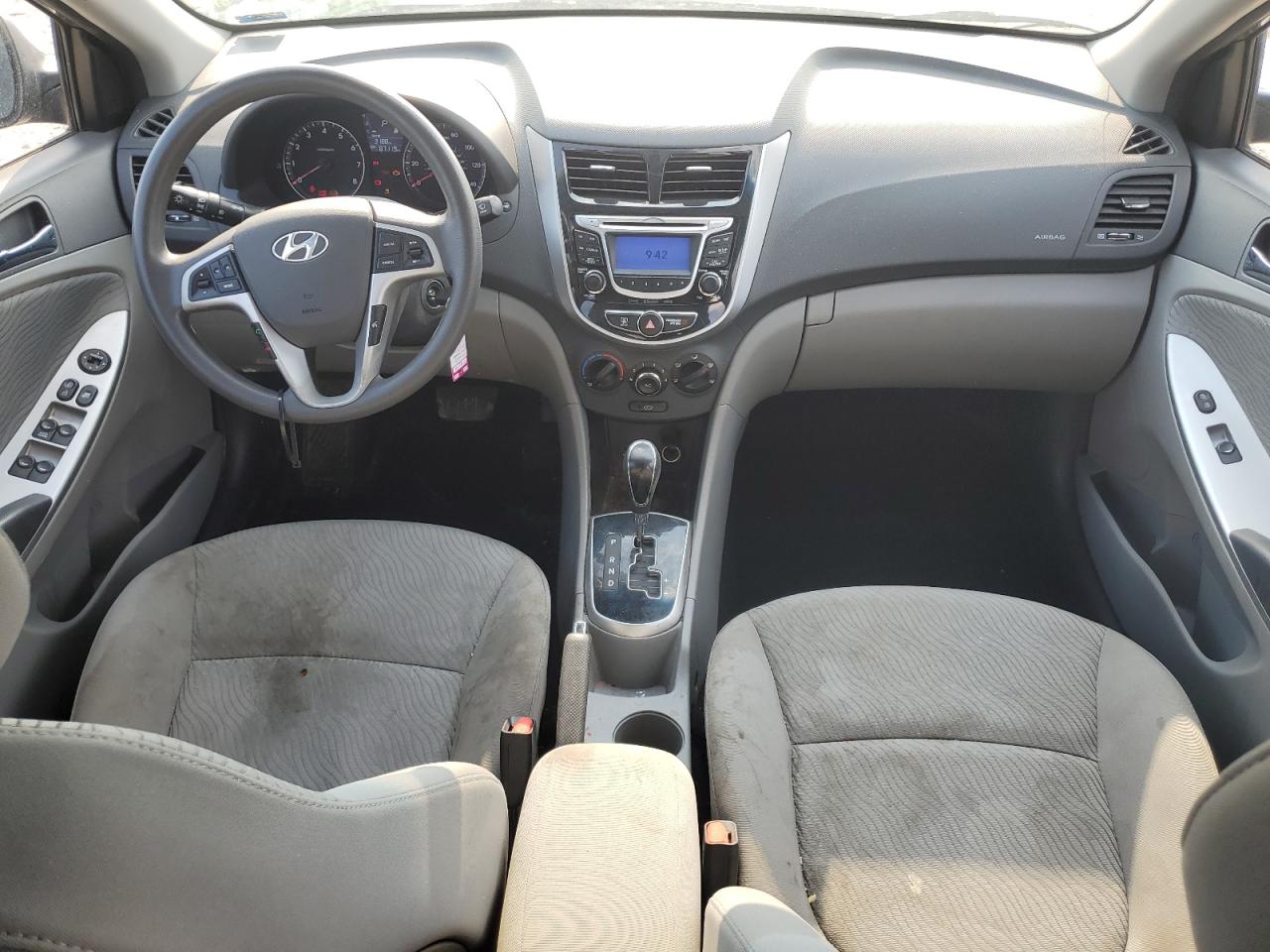 2013 Hyundai Accent - Image 8