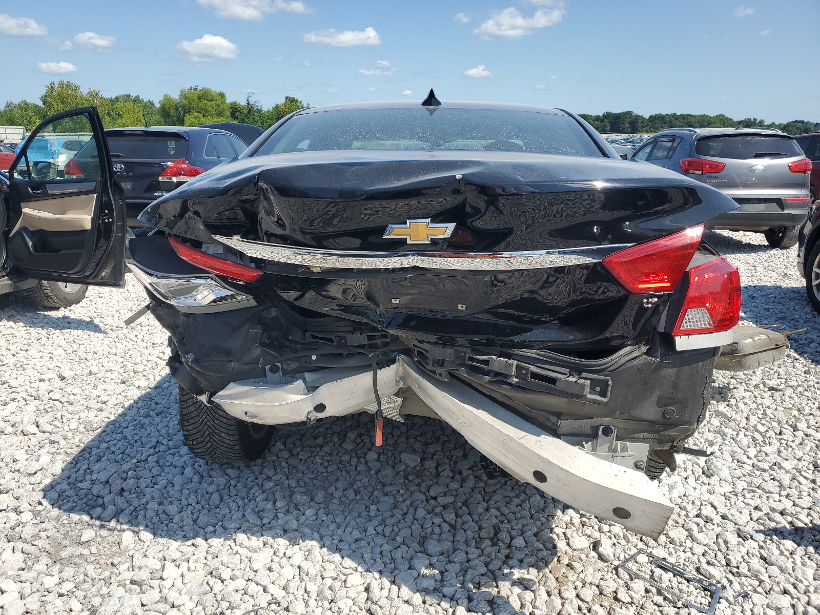 1G1105S39JU141368 2018 Chevrolet Impala Lt