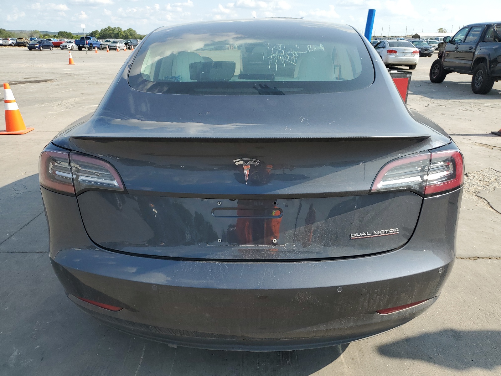 2018 Tesla Model 3 vin: 5YJ3E1EB0JF079168