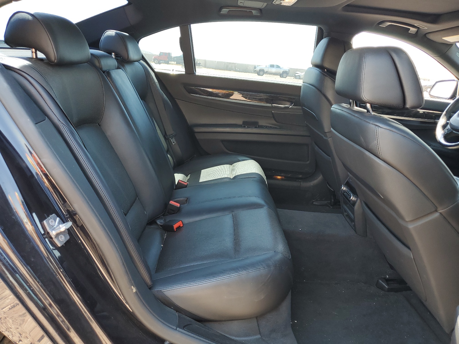 WBAKC8C56CC437944 2012 BMW 750 Lxi