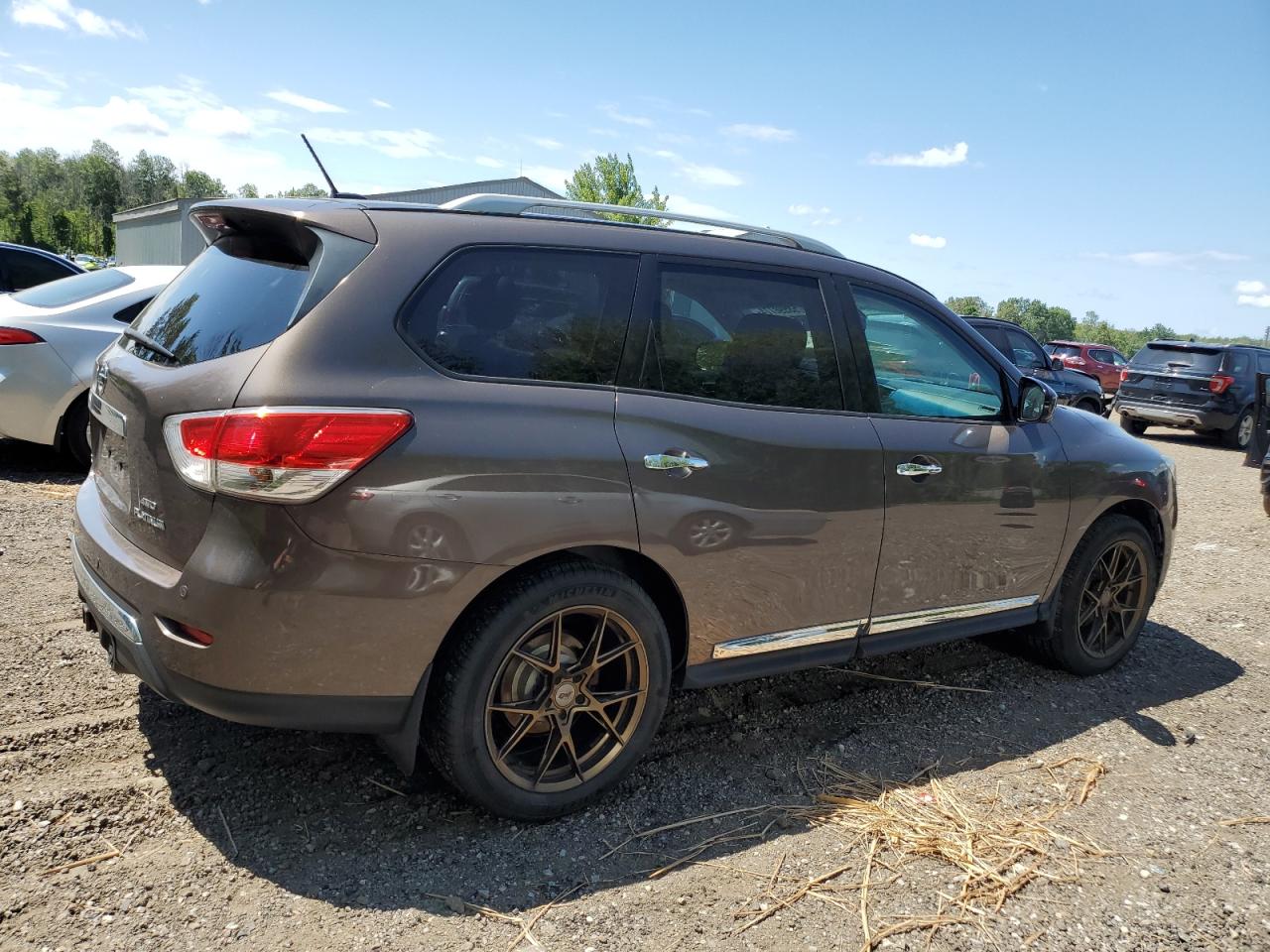 2015 Nissan Pathfinder S VIN: 5N1AR2MM9FC682057 Lot: 63598774