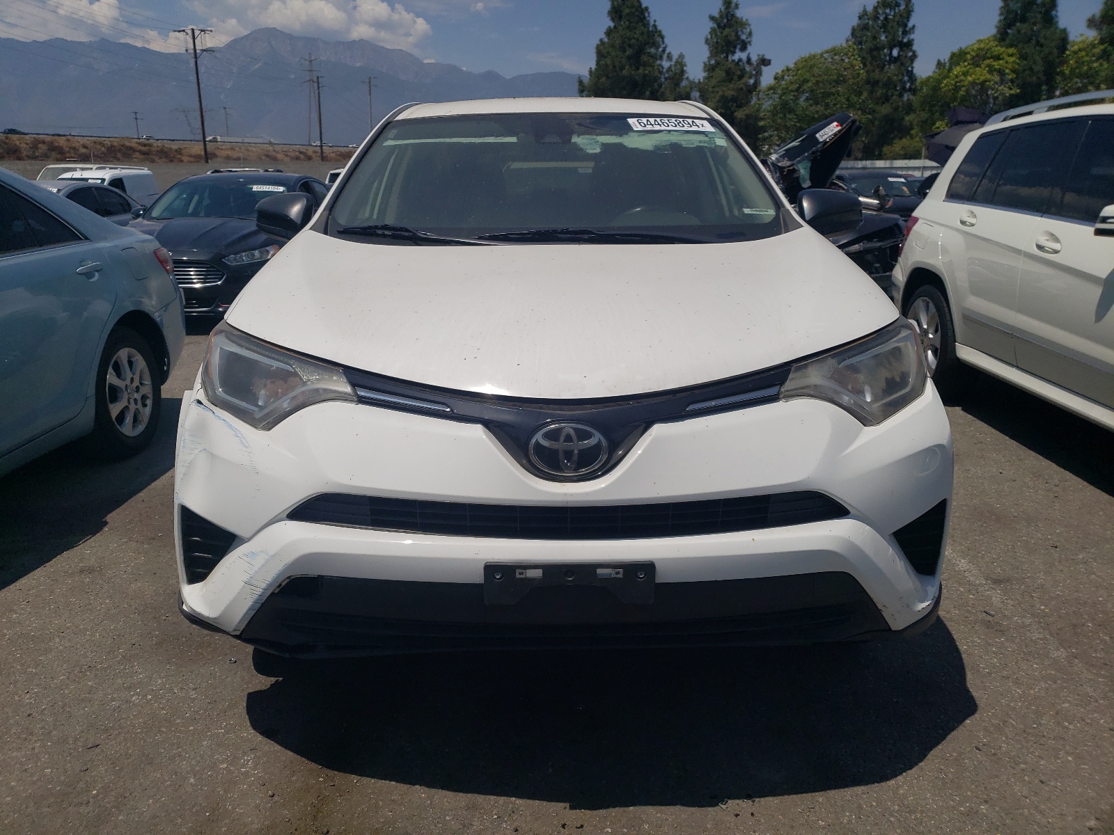 2018 Toyota Rav4 Le vin: JTMZFREV1JJ750792