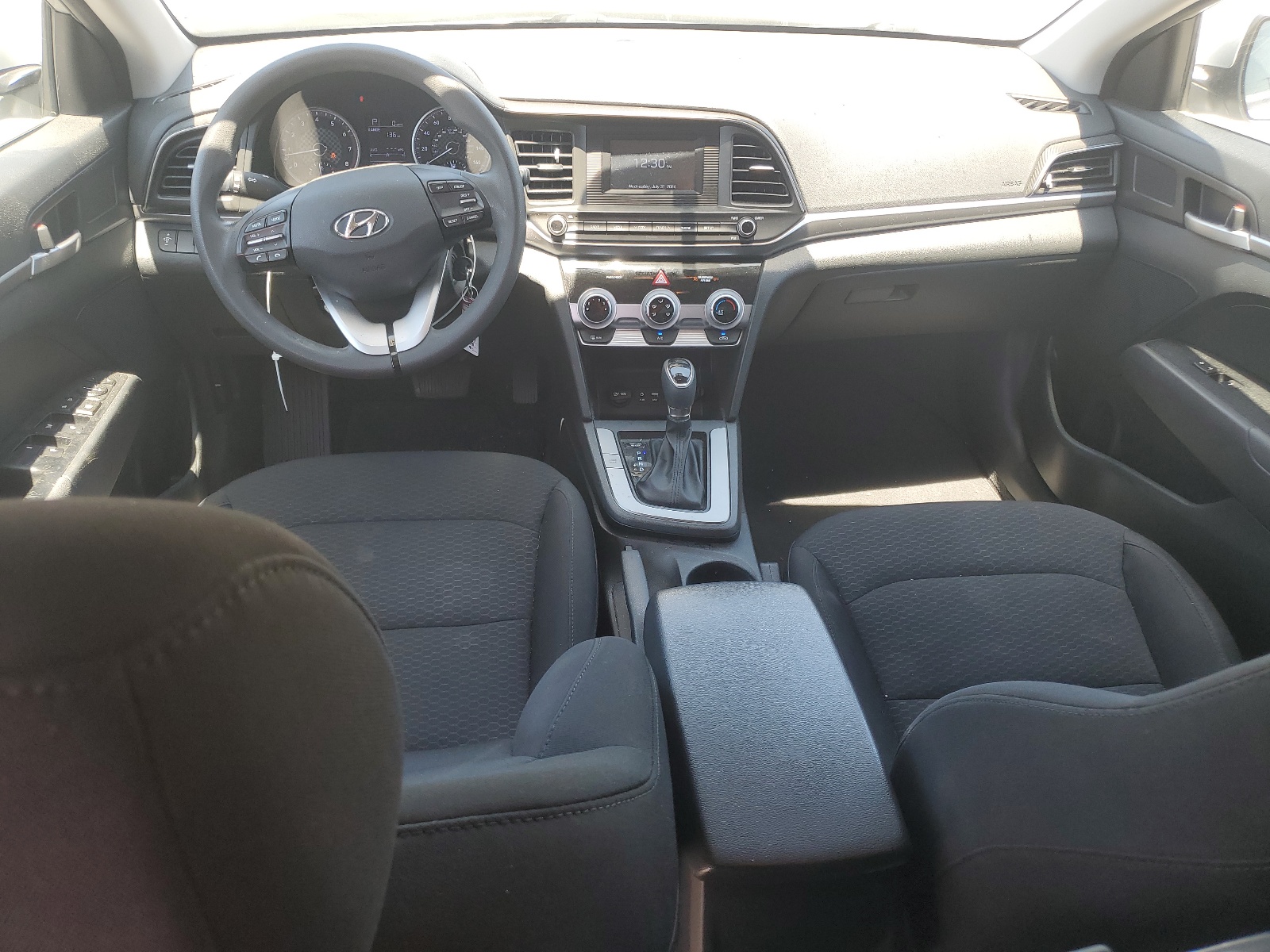 5NPD74LF5KH440967 2019 Hyundai Elantra Se
