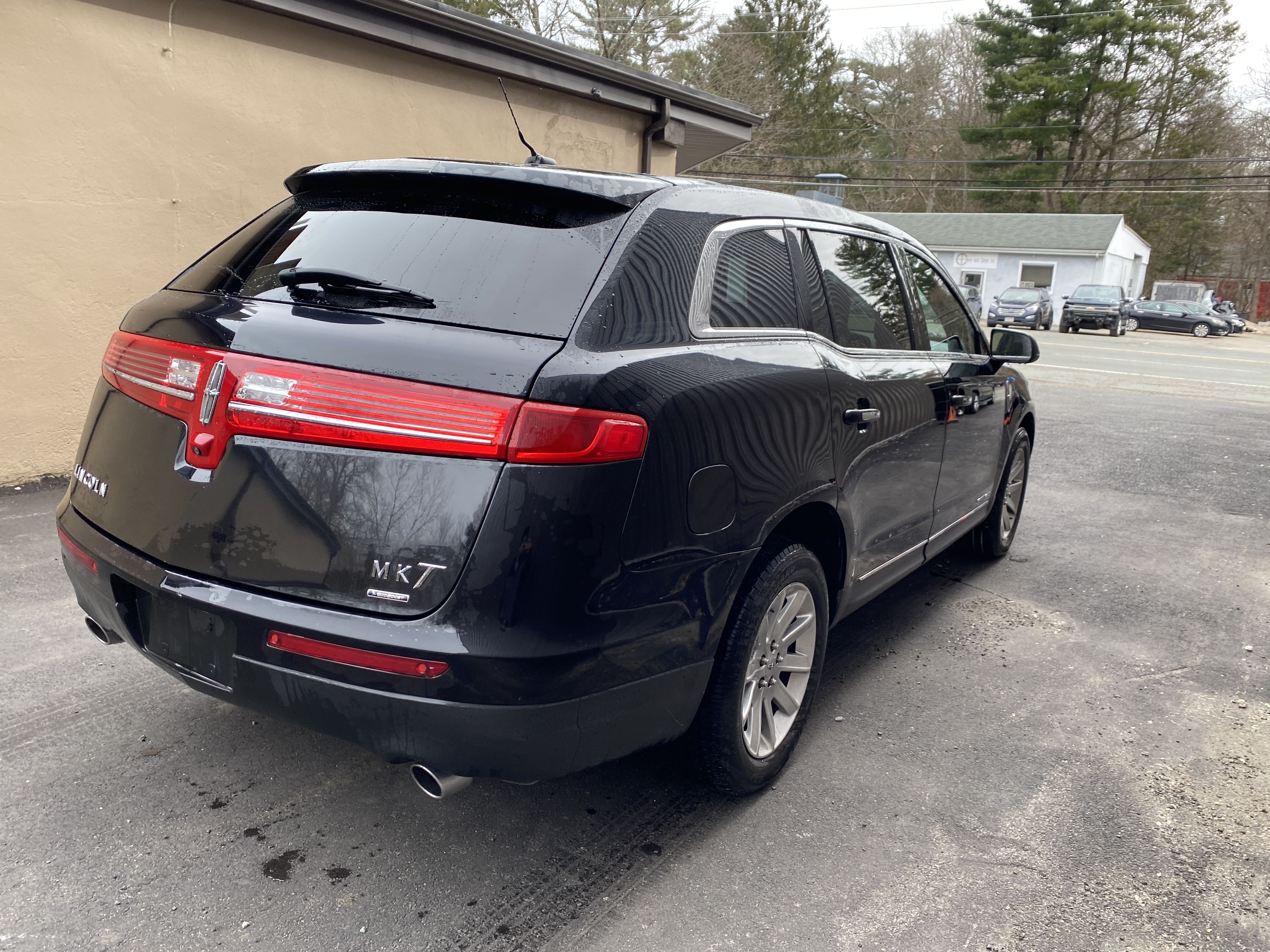 2019 Lincoln Mkt vin: 2LMHJ5NK8KBL00880