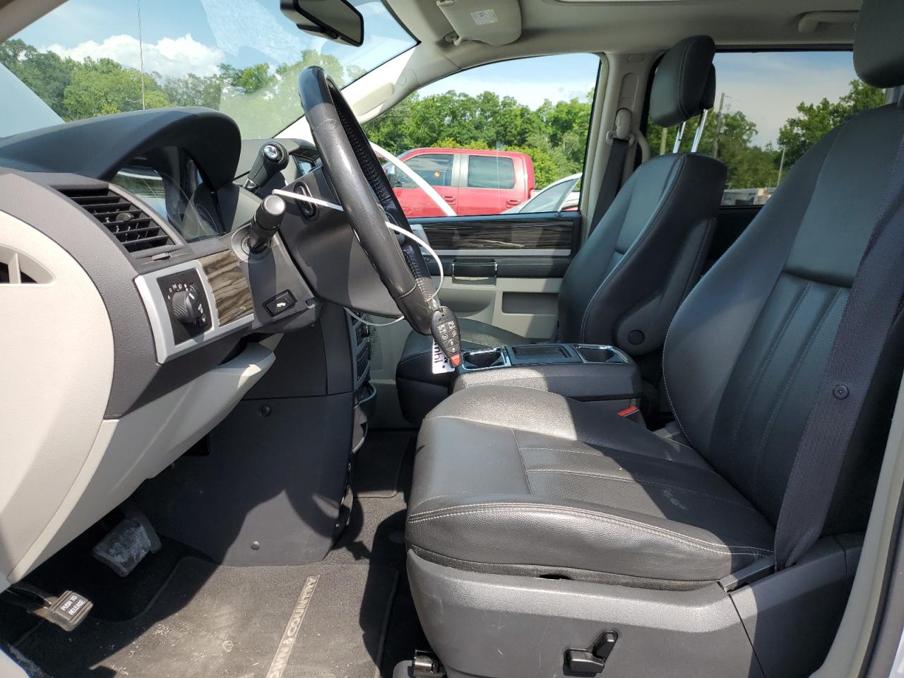 2010 Chrysler Town & Country Touring VIN: 2A4RR5D19AR286784 Lot: 64792814