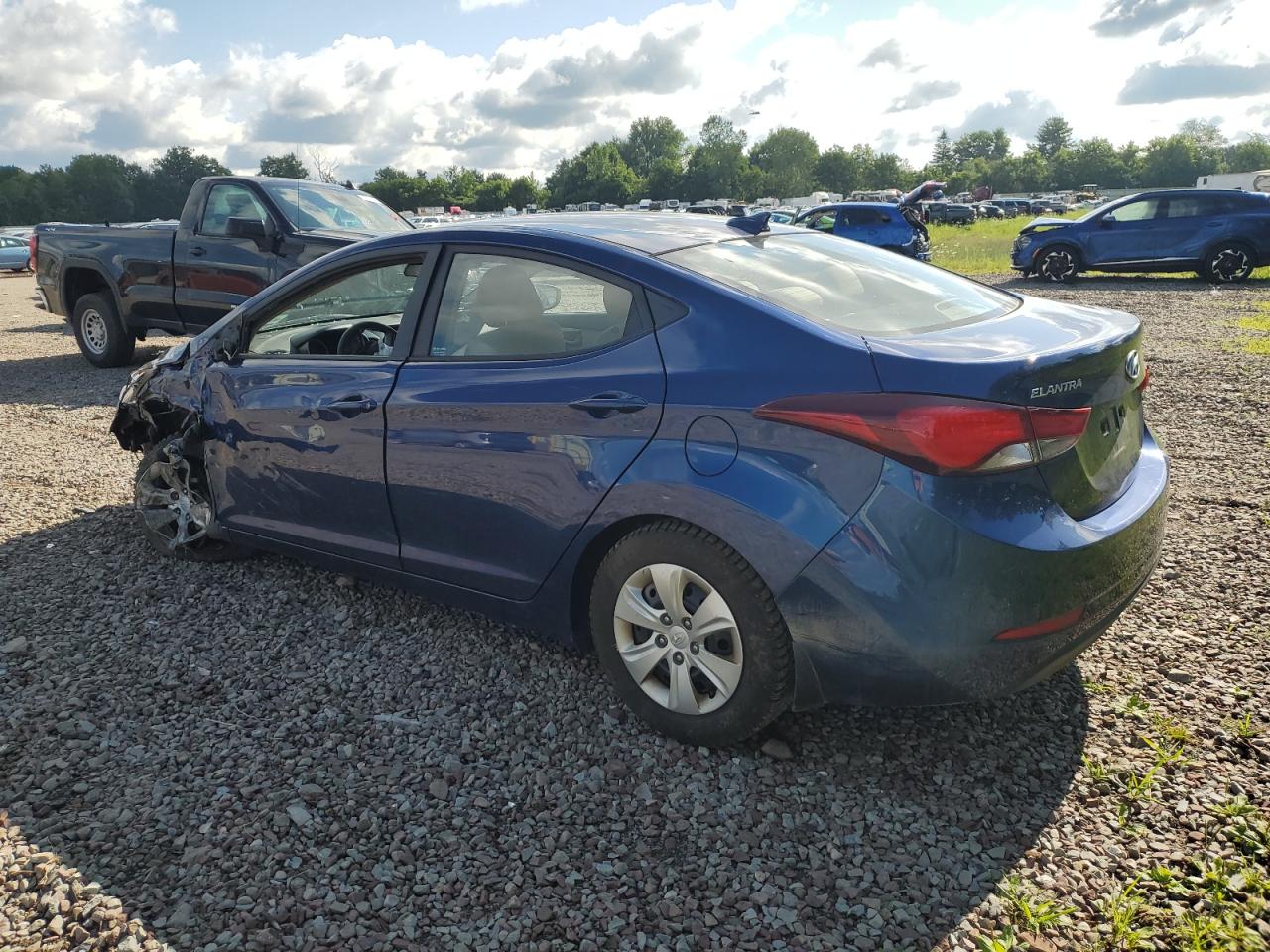 5NPDH4AE4GH795353 2016 HYUNDAI ELANTRA - Image 2