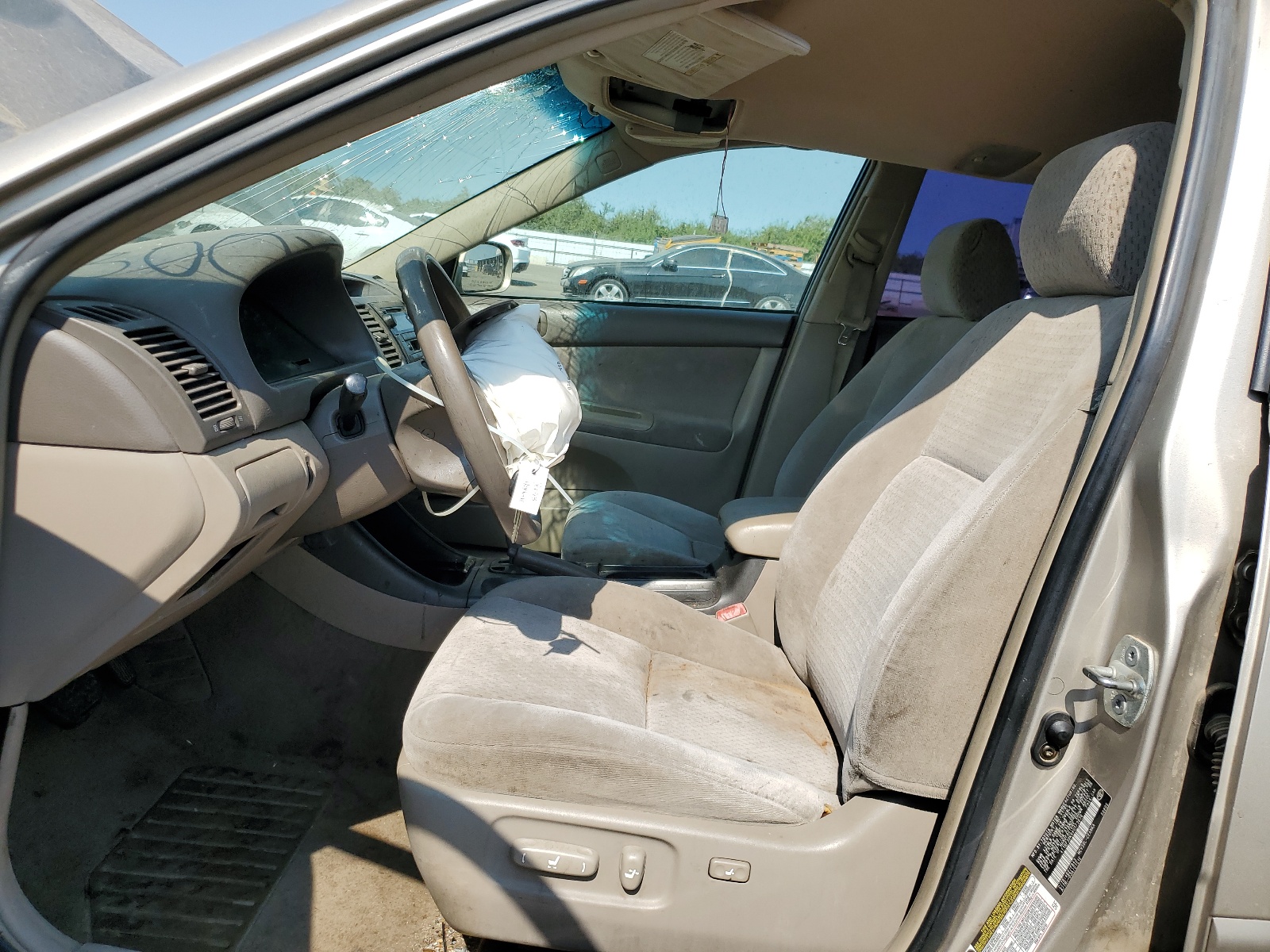 4T1BF30K84U573636 2004 Toyota Camry Le