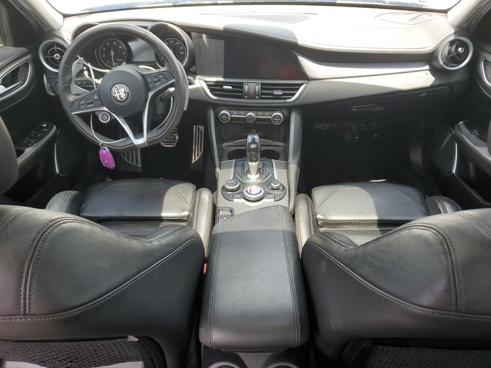 ZARFAECNXJ7594364 2018 Alfa Romeo Giulia Ti