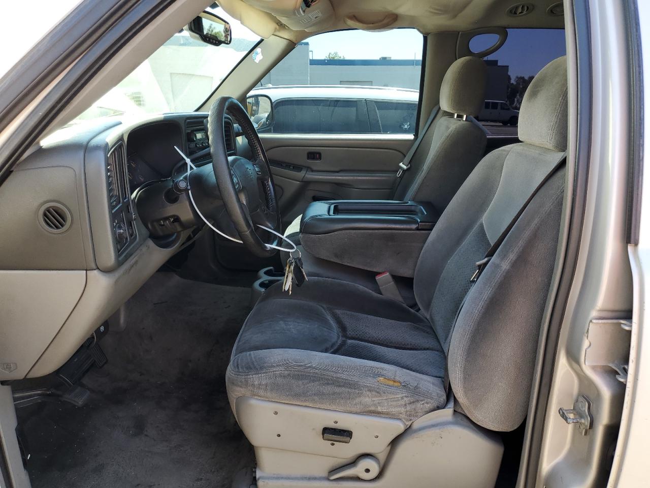 2005 Chevrolet Tahoe C1500 VIN: 1GNEC13Z45R259341 Lot: 61754144