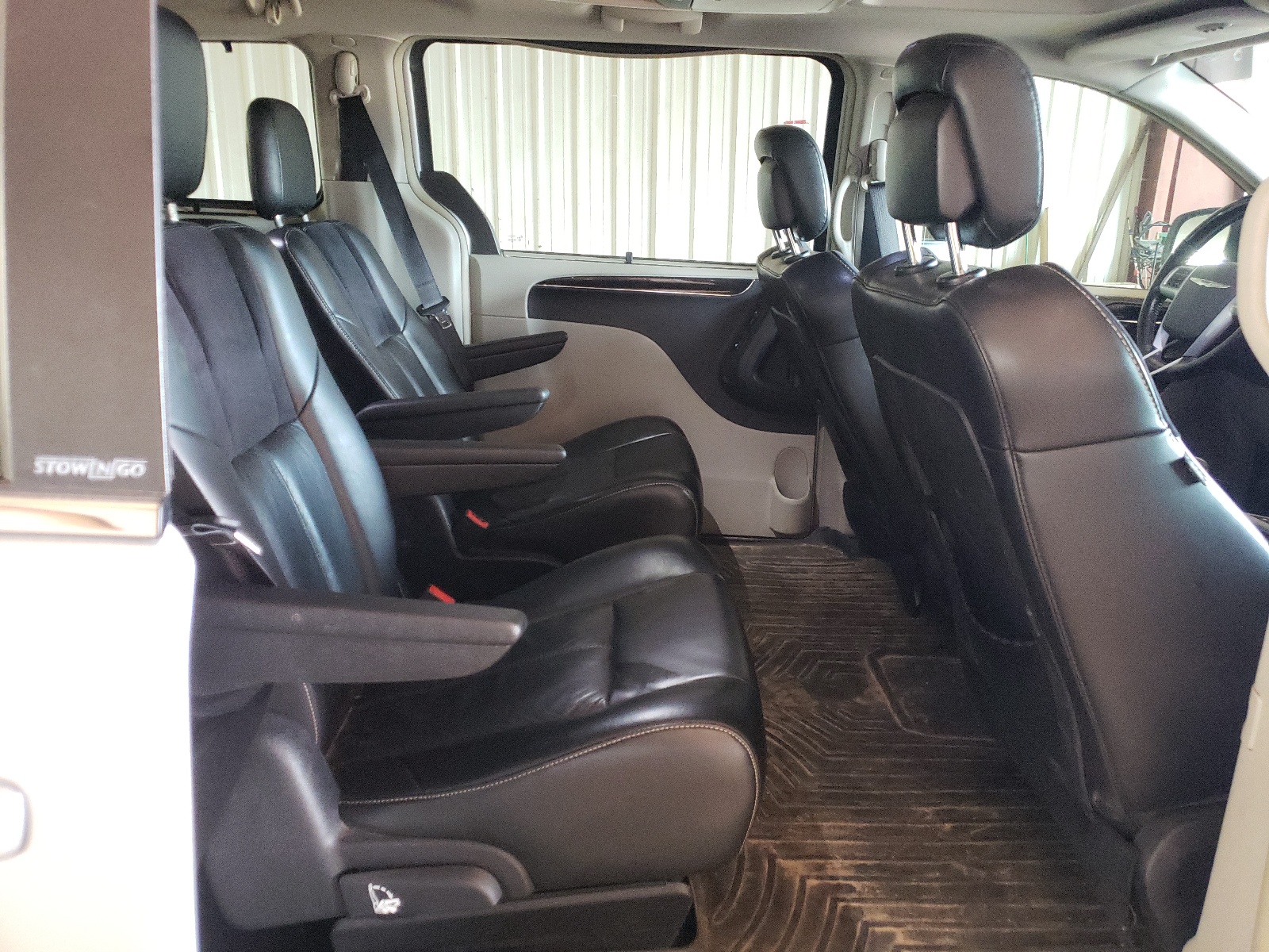 2C4RC1GGXCR105856 2012 Chrysler Town & Country Limited