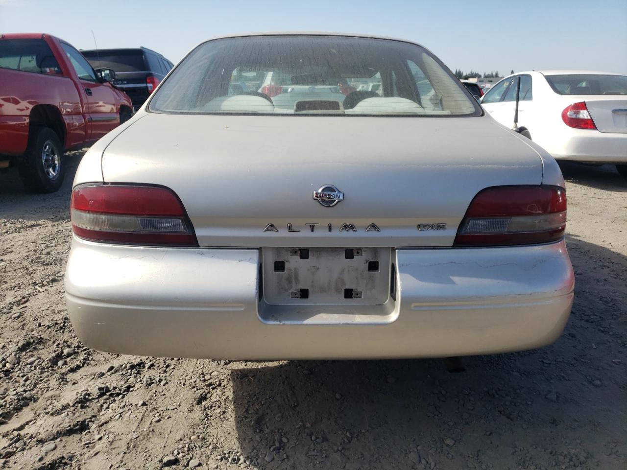 1995 Nissan Altima Xe VIN: 1N4BU31D0SC184962 Lot: 63906634