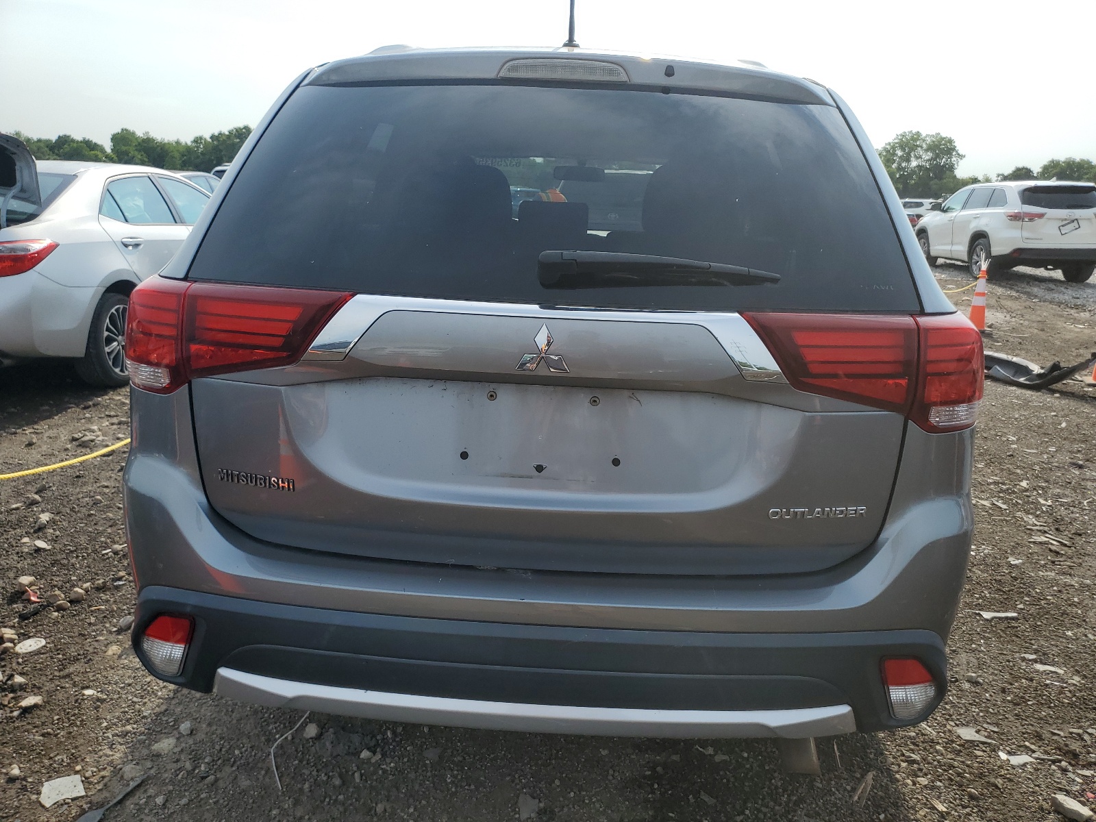 JA4AZ3A30GZ021614 2016 Mitsubishi Outlander Se