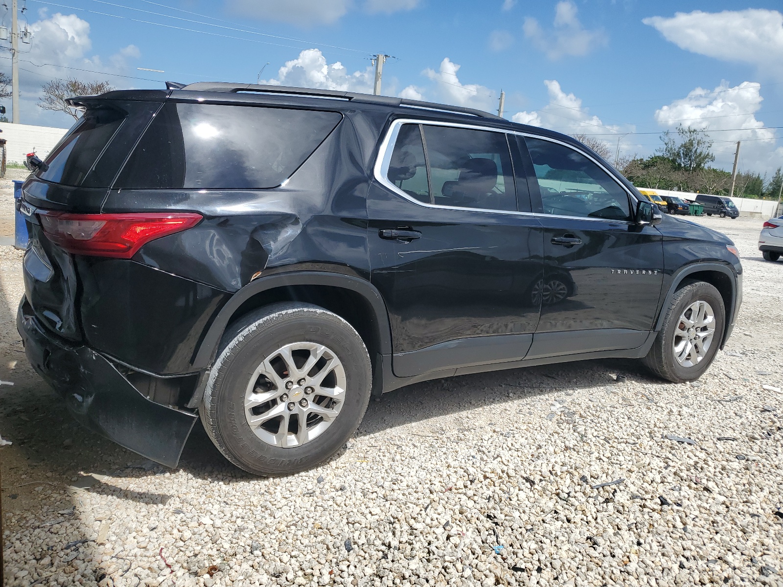 2019 Chevrolet Traverse Lt vin: 1GNERGKW6KJ210192