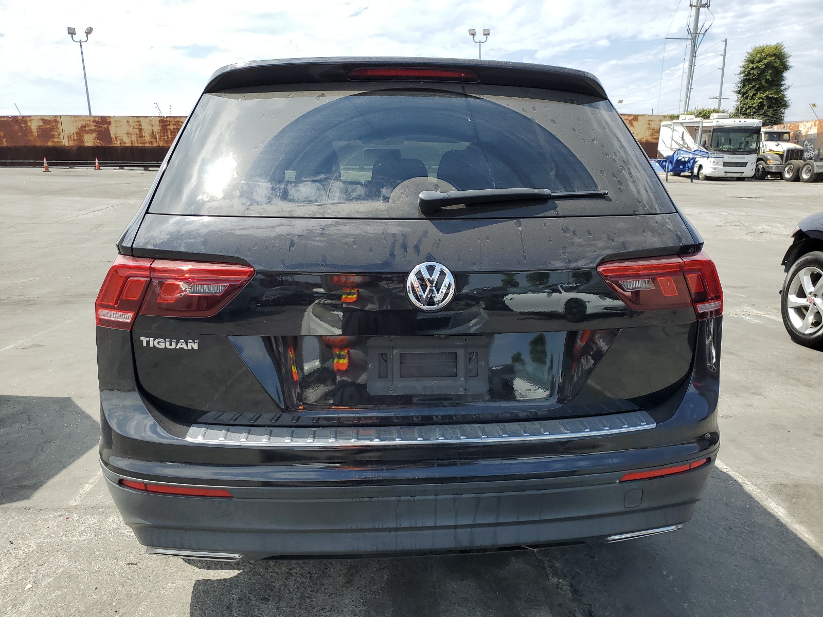 3VV1B7AXXKM117315 2019 Volkswagen Tiguan S