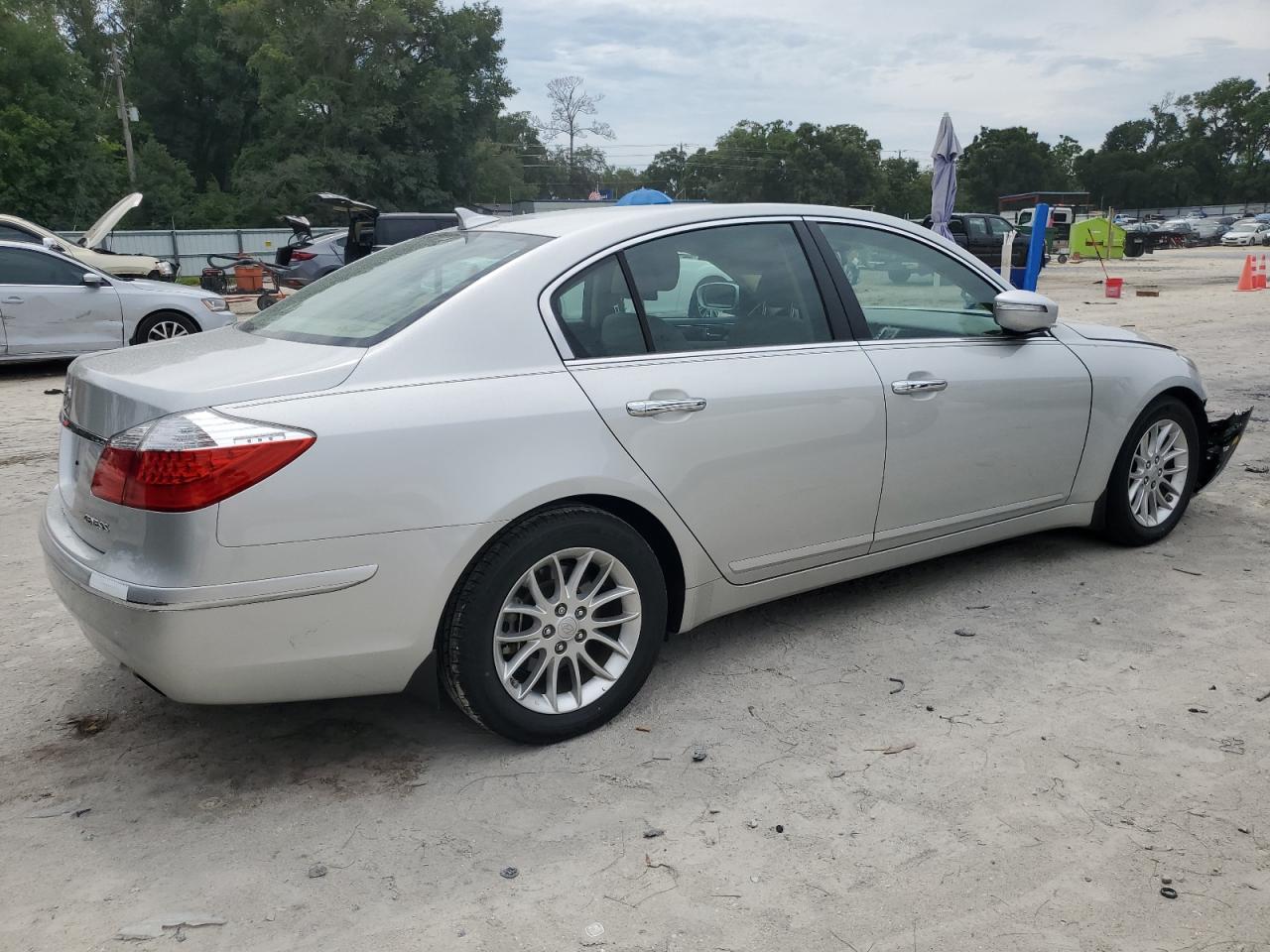 2011 Hyundai Genesis 3.8L VIN: KMHGC4DE5BU130480 Lot: 62515254