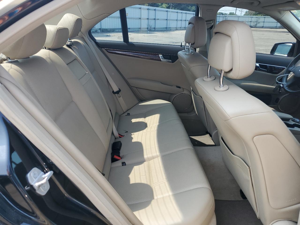 2011 Mercedes-Benz C 300 4Matic VIN: WDDGF8BB6BR163136 Lot: 62221124