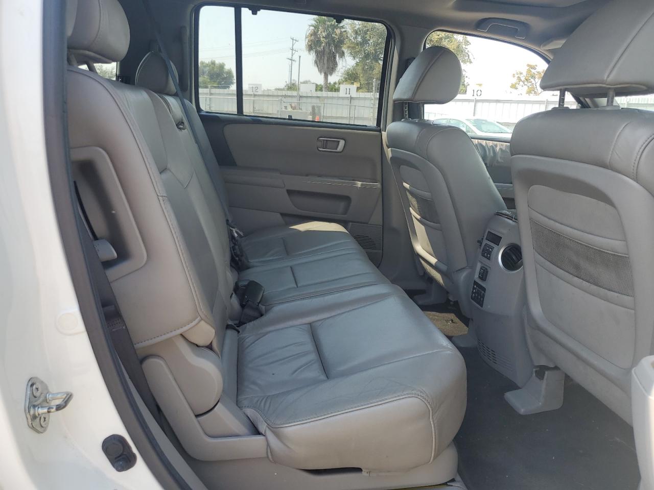 2010 Honda Pilot Touring VIN: 5FNYF3H91AB018239 Lot: 62955024