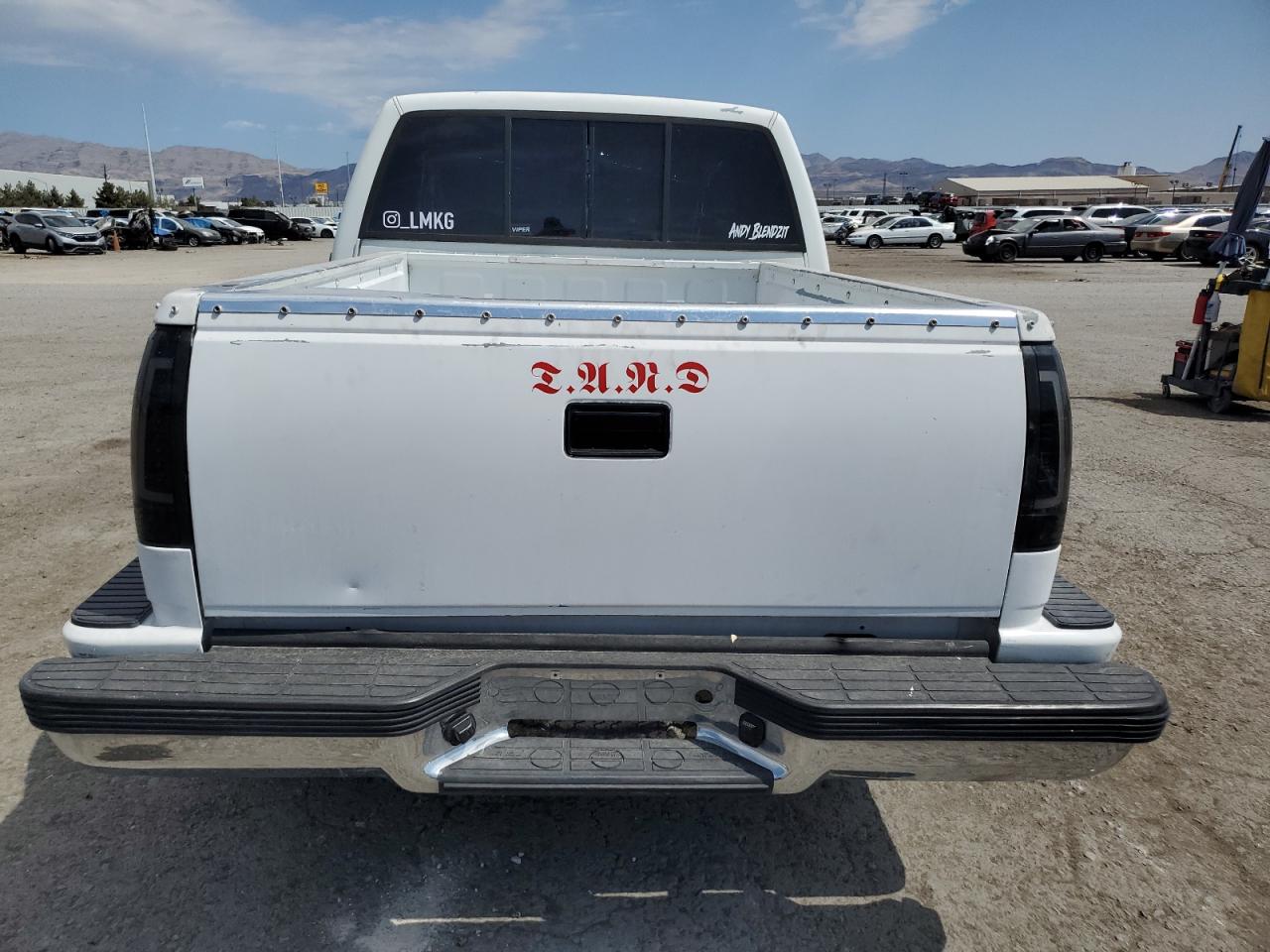 1990 Chevrolet Gmt-400 K1500 VIN: 1GCDK14K7LZ241180 Lot: 64502904