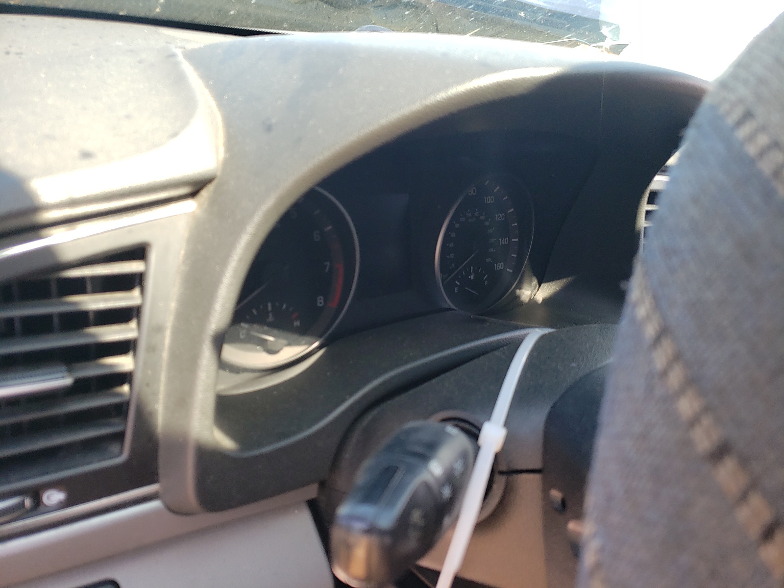 5NPD74LF1JH306469 2018 Hyundai Elantra Se