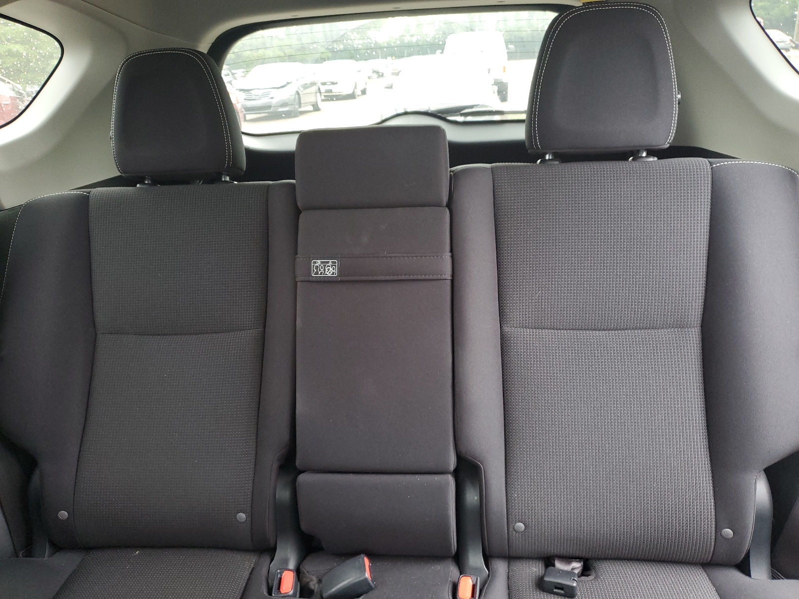 JTMRJREV7HD083900 2017 Toyota Rav4 Hv Le