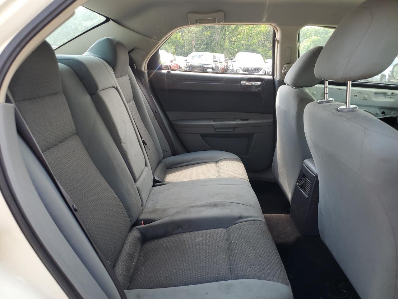 2005 Chrysler 300 VIN: 2C3JA43R75H594886 Lot: 62757584