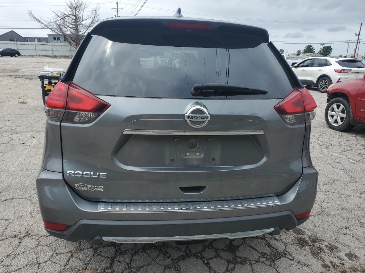 2017 Nissan Rogue Sv VIN: 5N1AT2MN4HC812436 Lot: 64480234