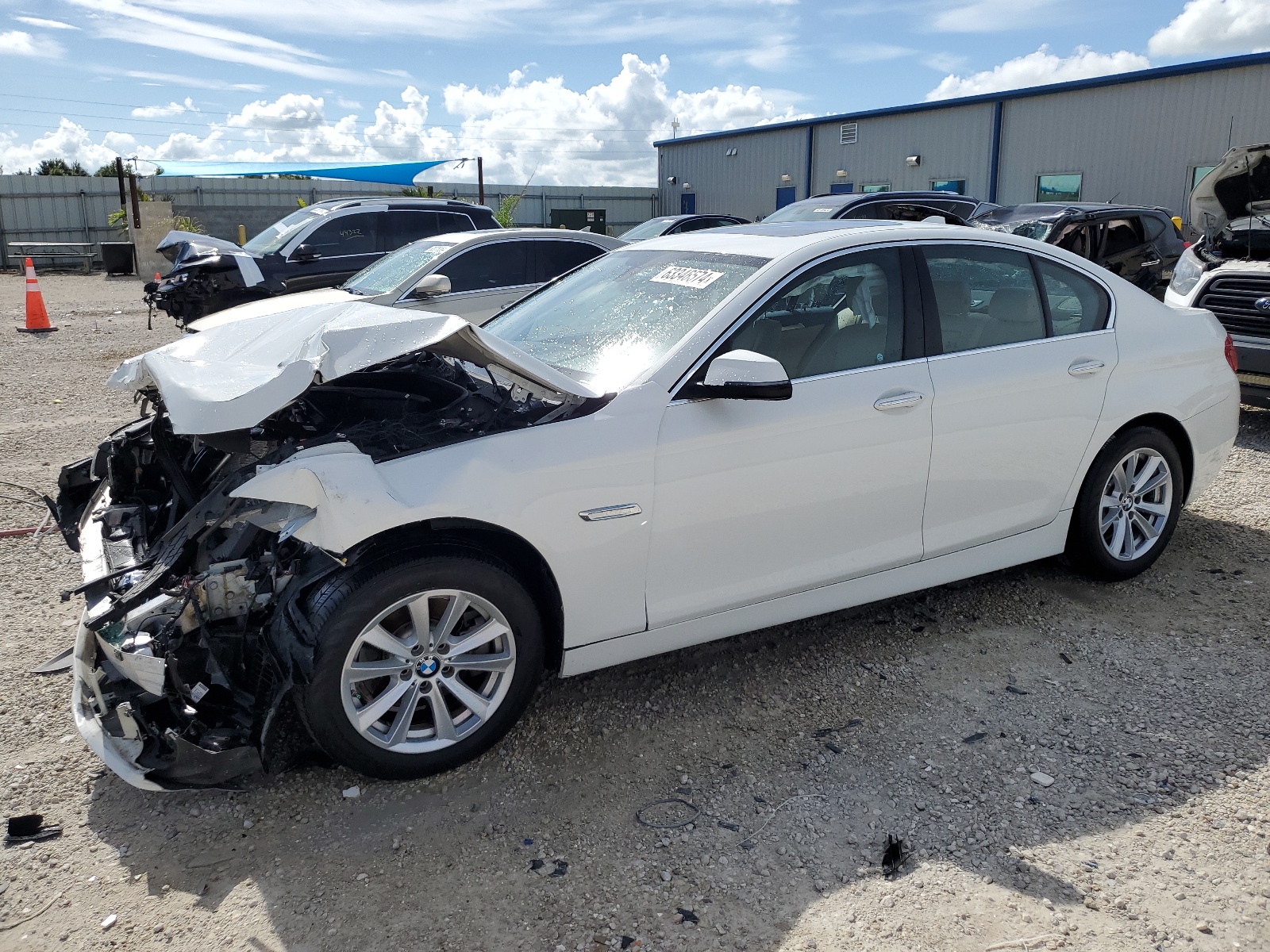 2016 BMW 528 I vin: WBA5A5C57GG352546