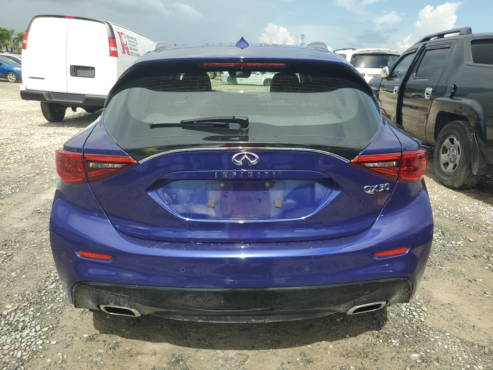 SJKCH5CP0JA002416 2018 Infiniti Qx30 Pure