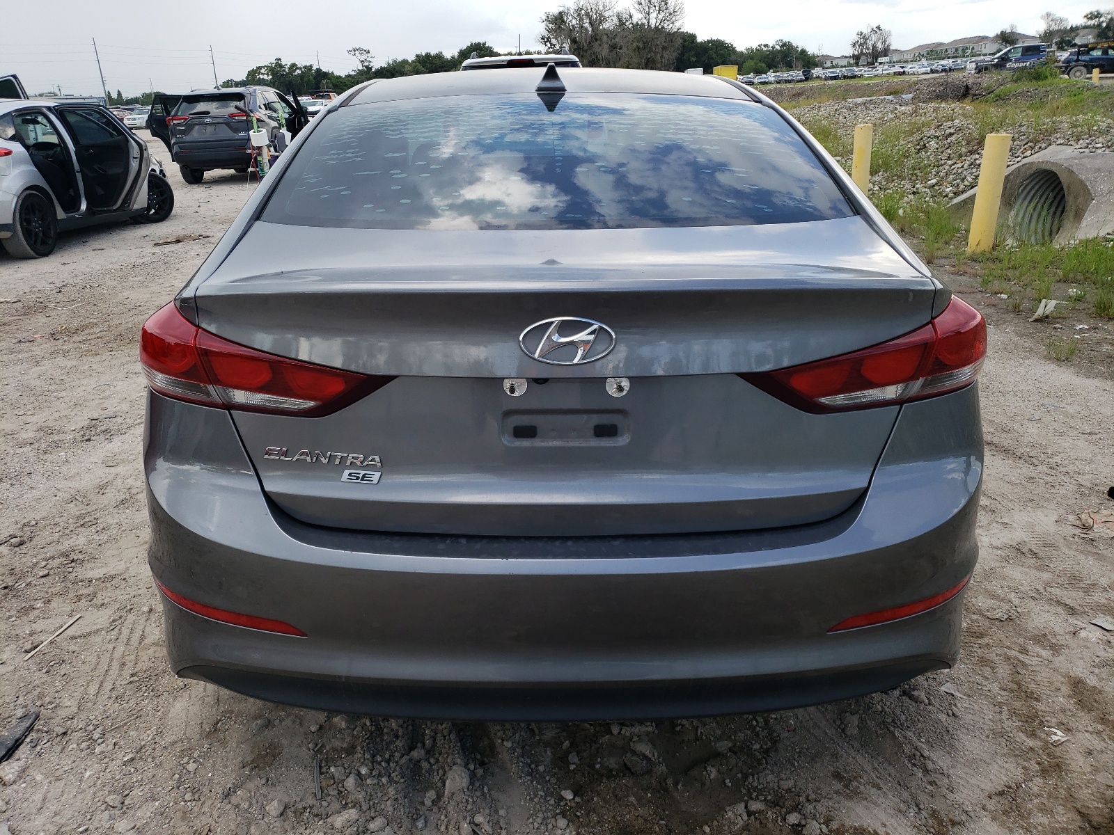 5NPD74LF5JH400502 2018 Hyundai Elantra Se