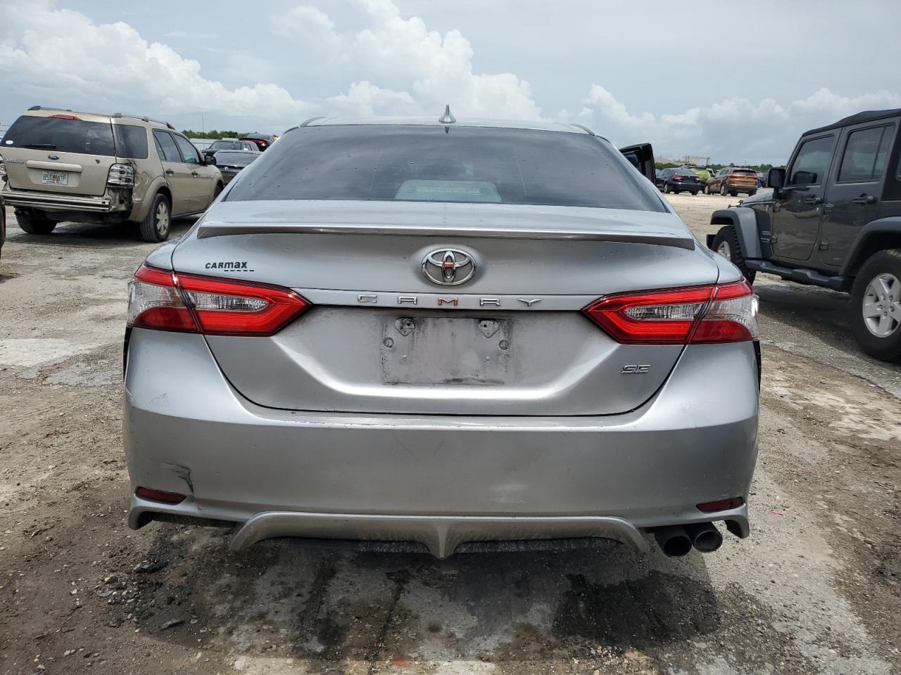 4T1B11HK8KU197556 2019 Toyota Camry L